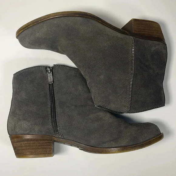 BCBGeneration Suede Leather Gray Ankle Booties Women's Size 7.5 - Picture 6 of 8